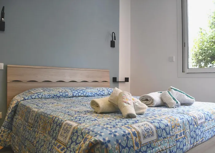 Gloria Maris Daire *