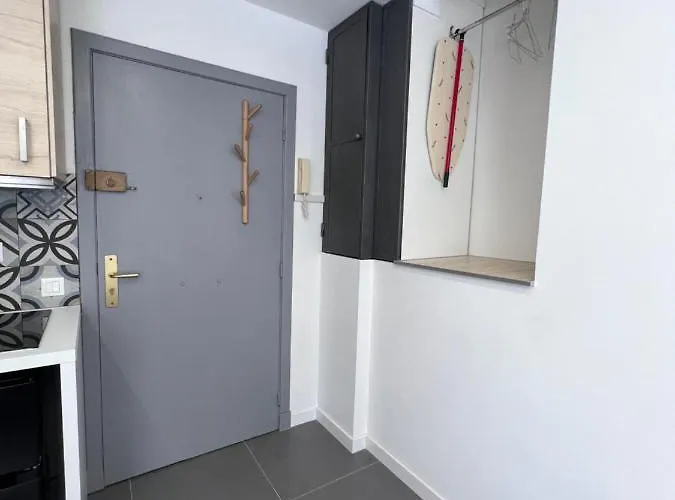 Gloria Maris Daire *