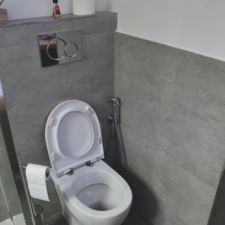 Gloria Maris Apartment